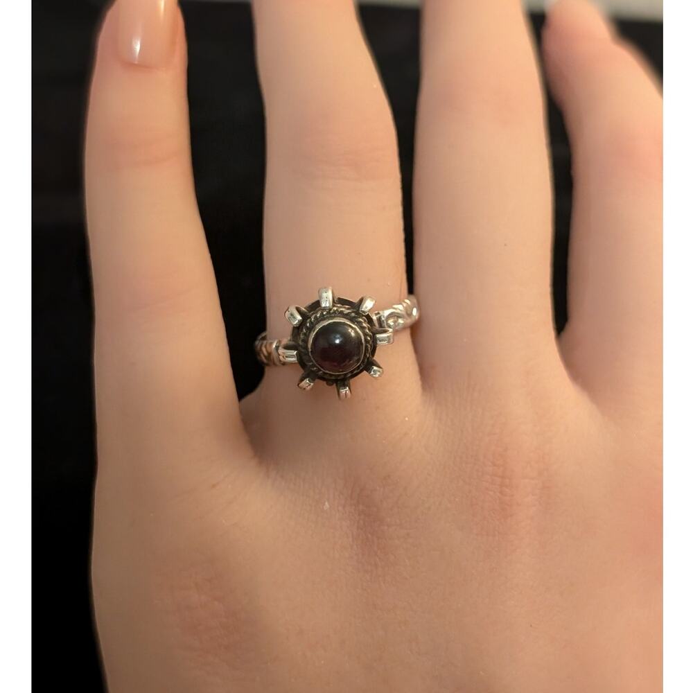 Vintage Unique 'Venus Fly Trap Flower' Garnet Cab Sterling Silver Ring Size 8.25